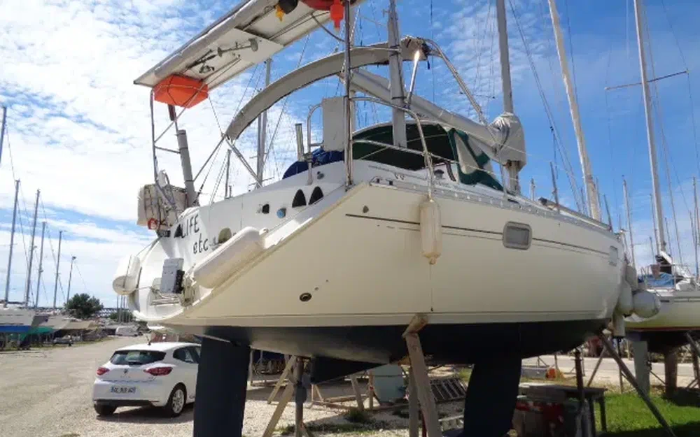 slider 1 Beneteau Oceanis 351