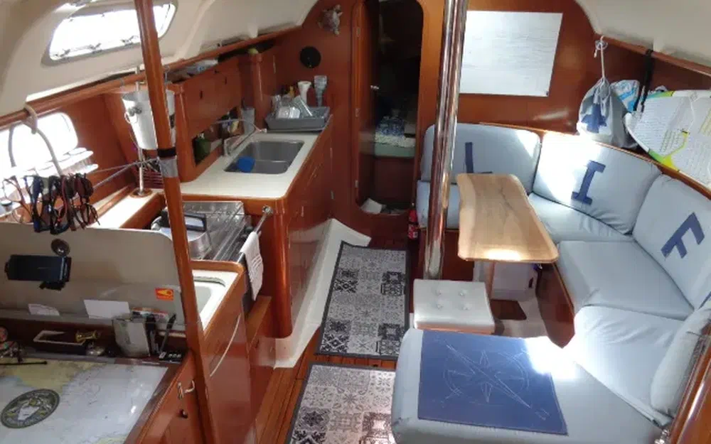 slider 5 Beneteau Oceanis 351