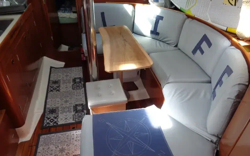 slider 6 Beneteau Oceanis 351