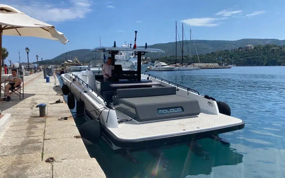 slider 9 Canados 431 Gladiator