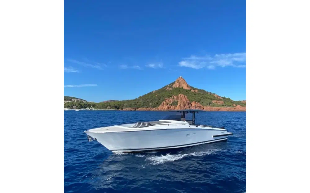 slider 10 Canados 431 Gladiator