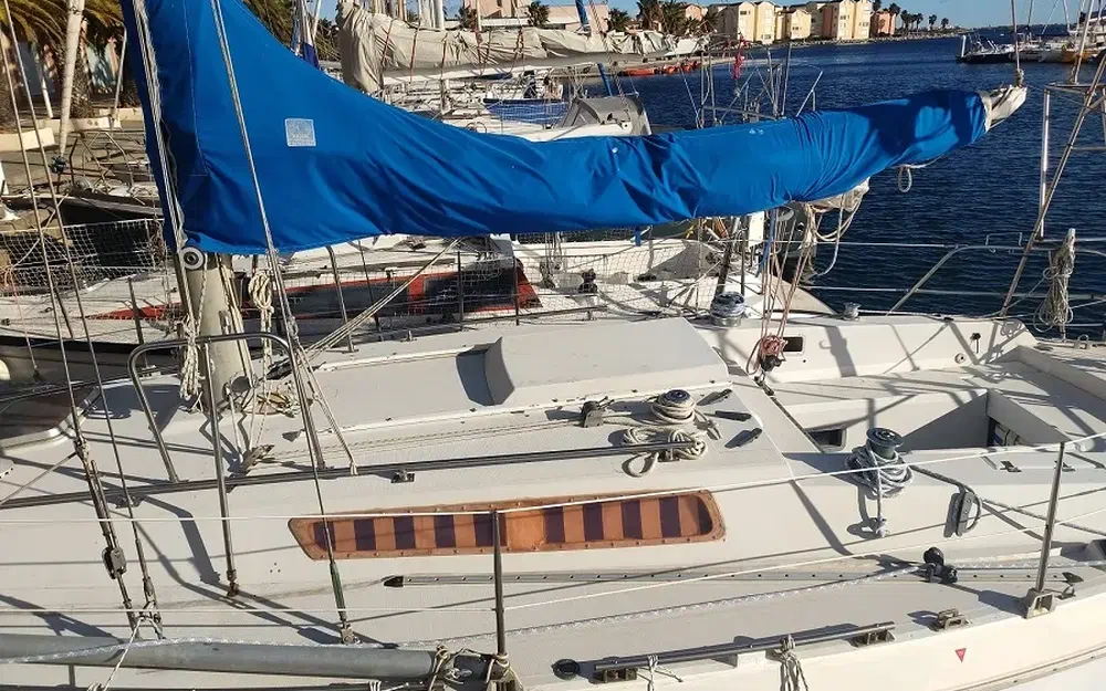 slider 4 Jeanneau Melody