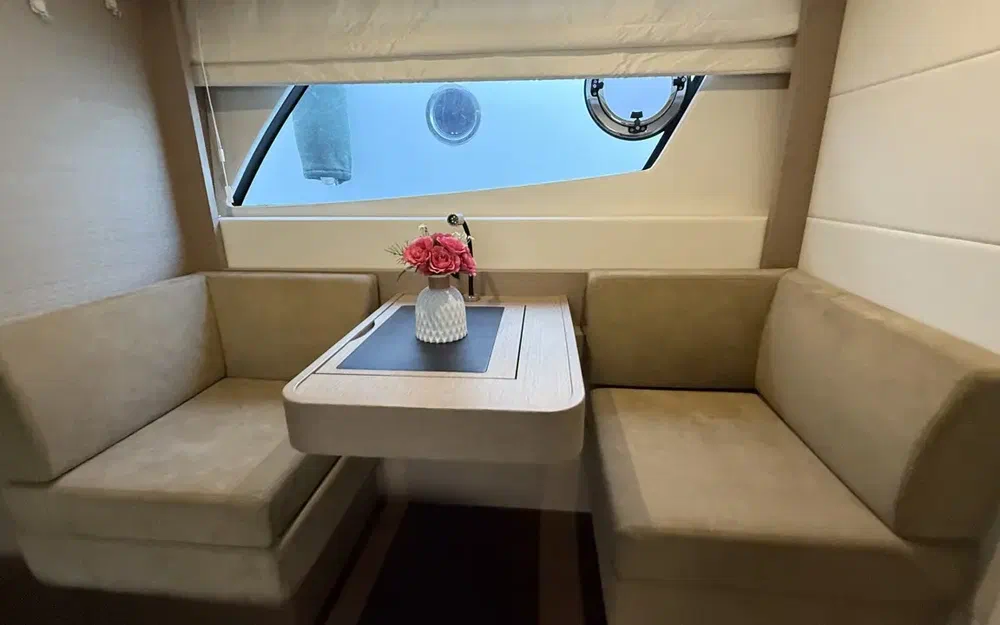 slider 22 Jeanneau Prestige 500 Fly