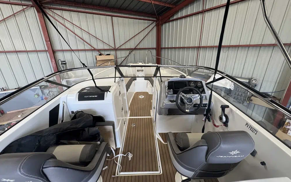 slider 3 Jeanneau Cap Camarat 7.5 BR