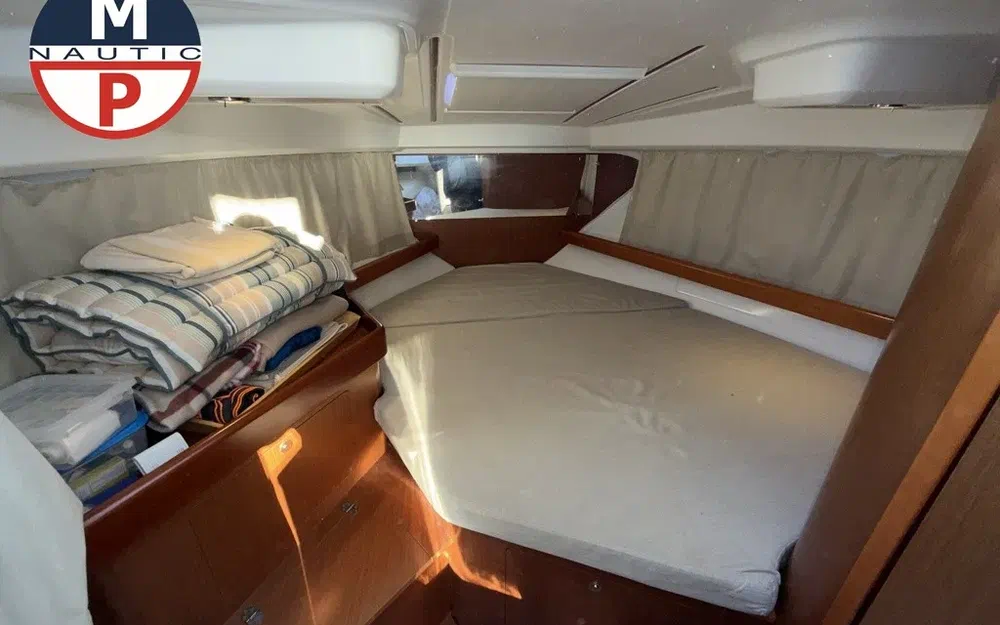 slider 15 Beneteau Antares 8.80