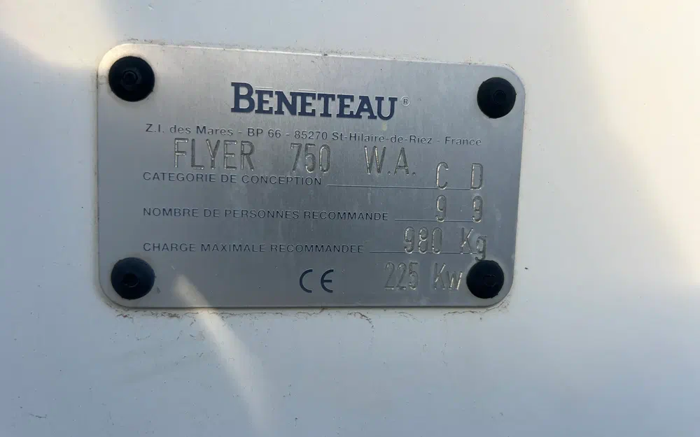 slider 24 Beneteau Flyer 750 WA