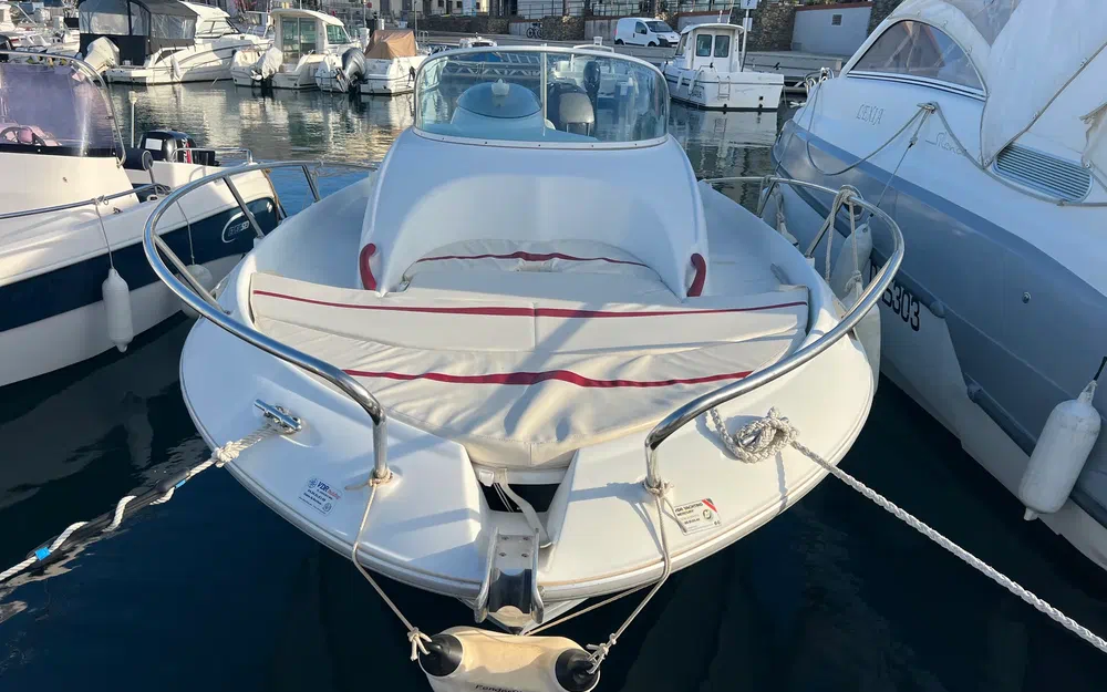 slider 1 Beneteau Flyer 750 WA