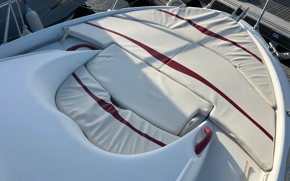 slider 3 Beneteau Flyer 750 WA