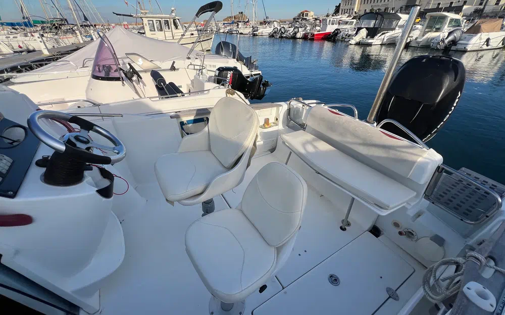 slider 7 Beneteau Flyer 750 WA