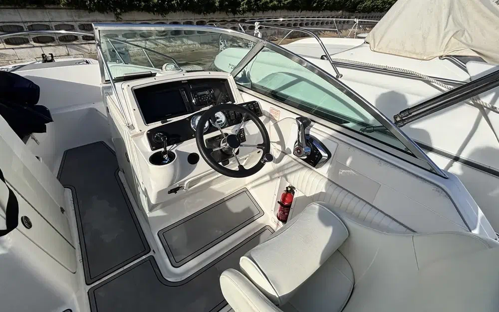 slider 13 Boston Whaler 210 Ventura