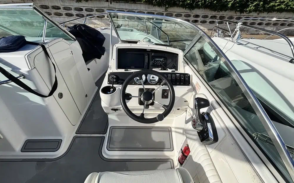 slider 14 Boston Whaler 210 Ventura