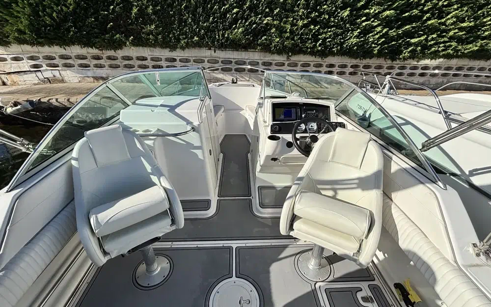 slider 7 Boston Whaler 210 Ventura