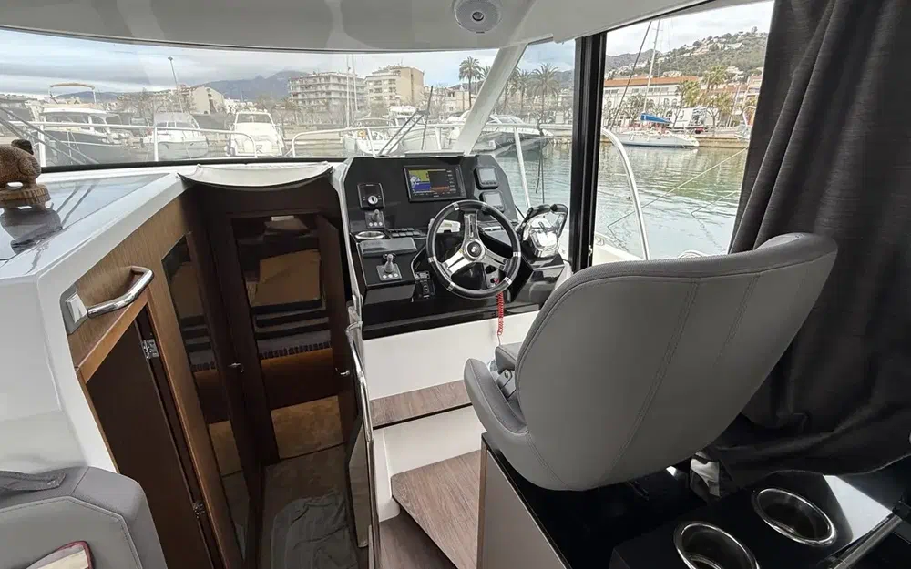 slider 11 Beneteau Antares 11 OB