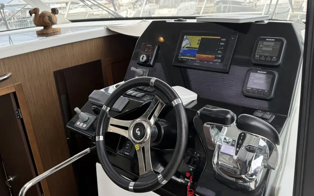 slider 13 Beneteau Antares 11 OB