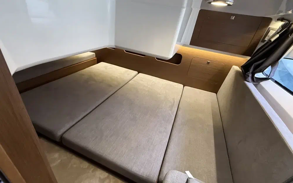 slider 17 Beneteau Antares 11 OB