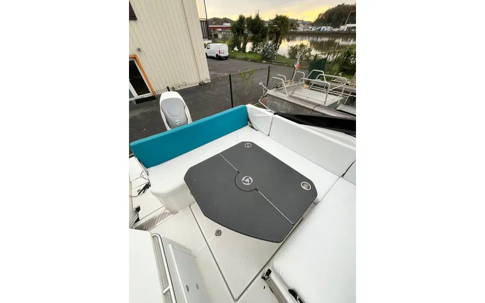 slider 10 Parker 800 Cruiser