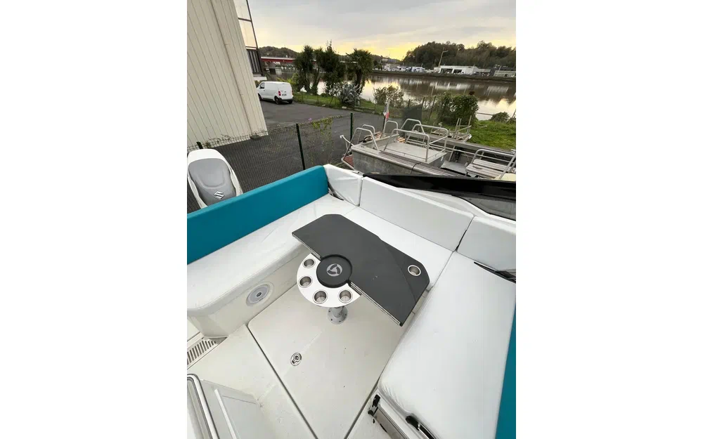 slider 8 Parker 800 Cruiser