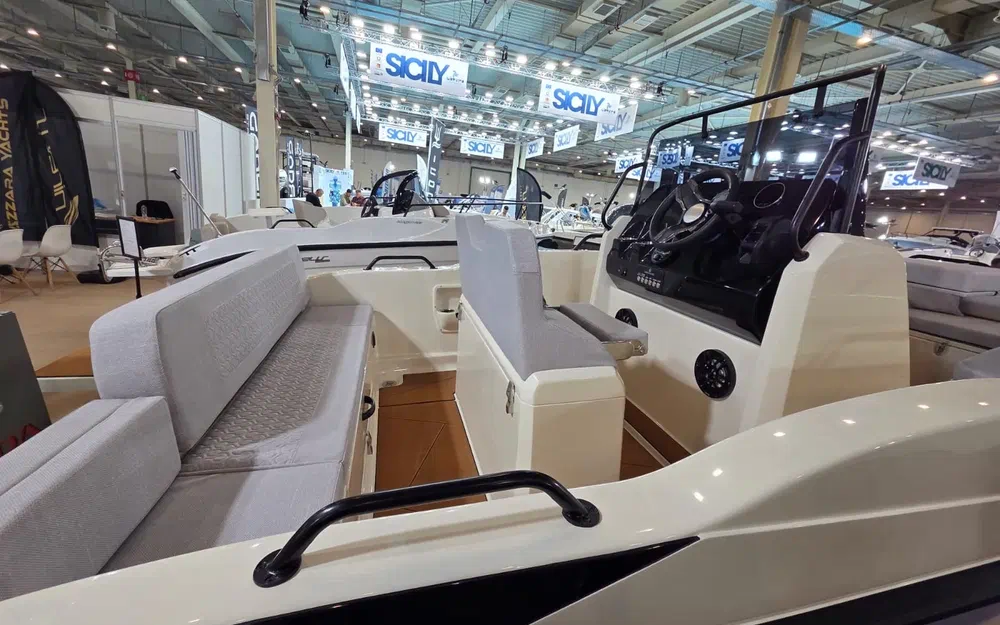 slider 3 Nireus Boats Spirit 53