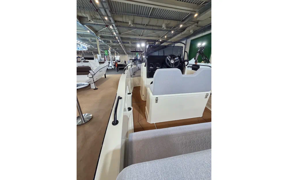 slider 7 Nireus Boats Spirit 53