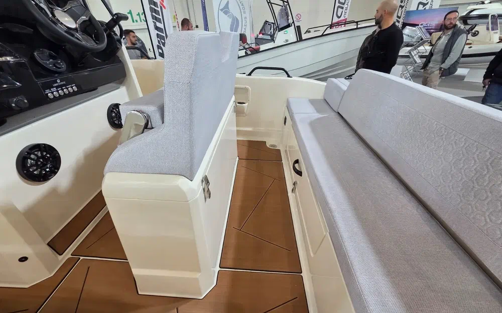 slider 8 Nireus Boats Spirit 53