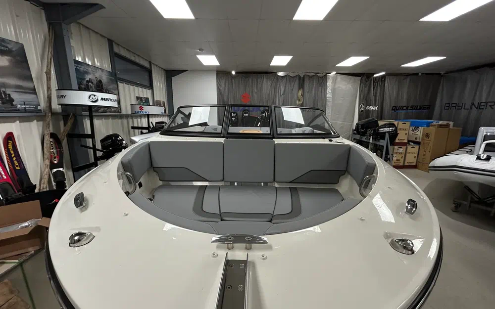 slider 3 Bayliner V20