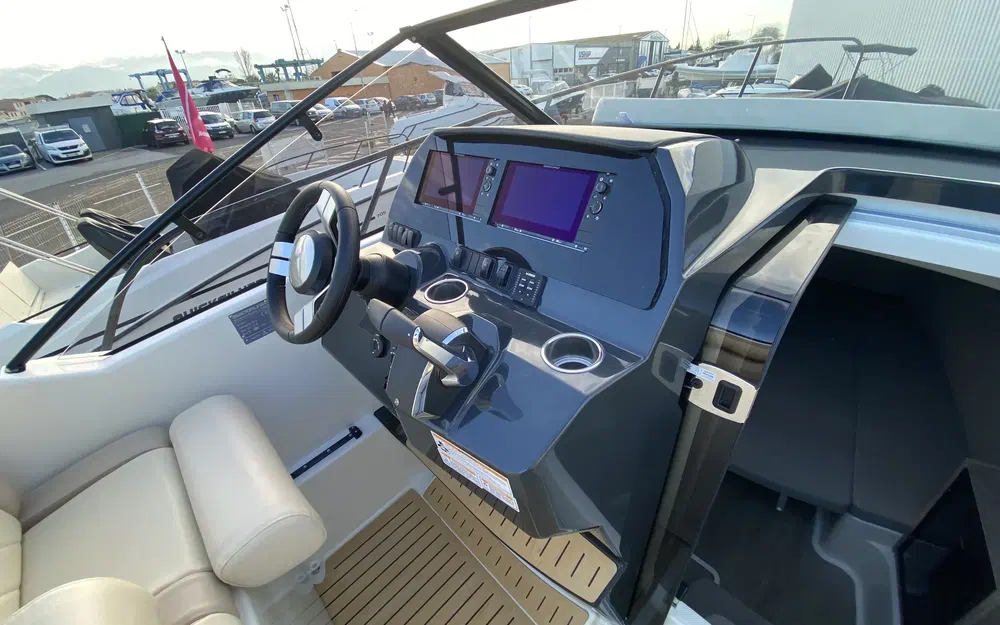 slider 5 Quicksilver Activ 875 Sundeck