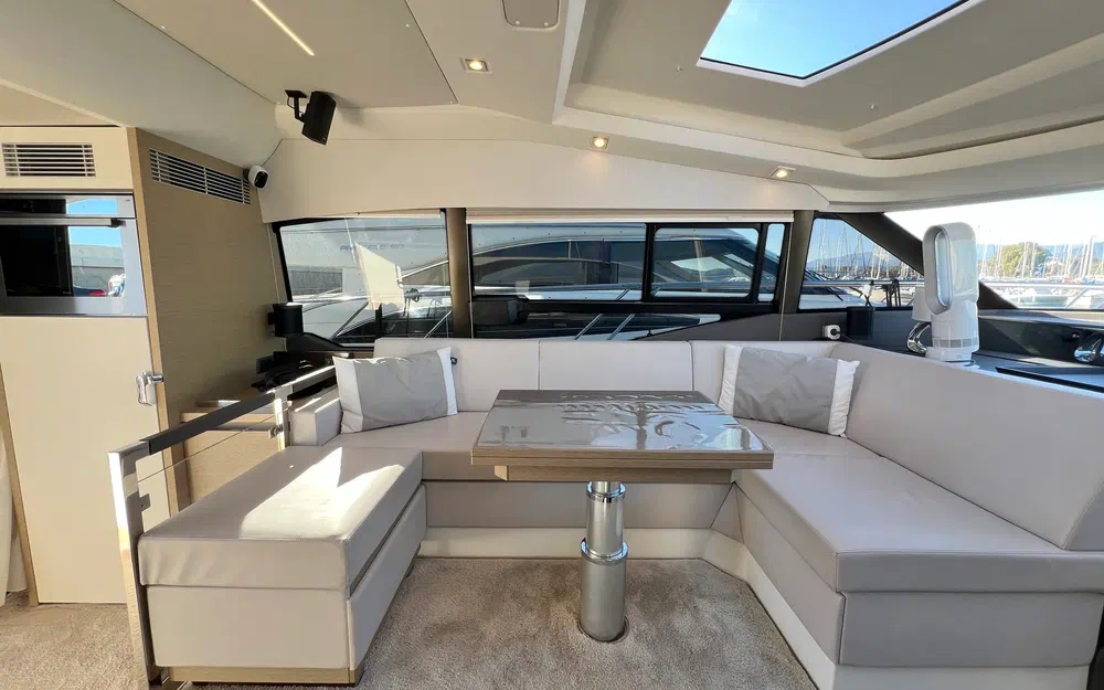 slider 8 Prestige Yachts 460 S