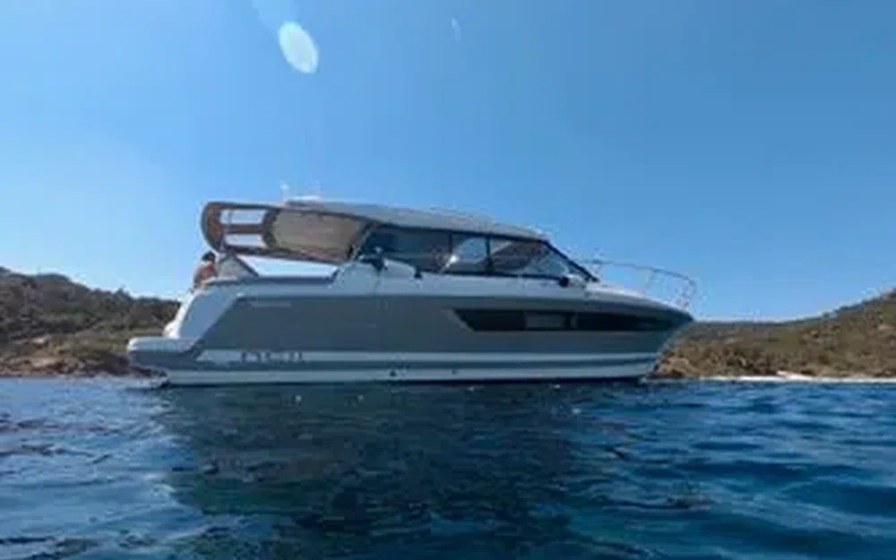 slider 8 Jeanneau NC 11