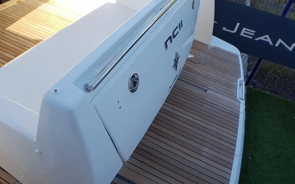 slider 10 Jeanneau NC 11