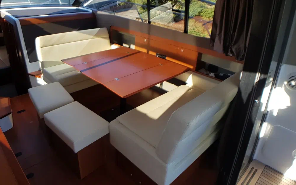 slider 13 Jeanneau NC 11