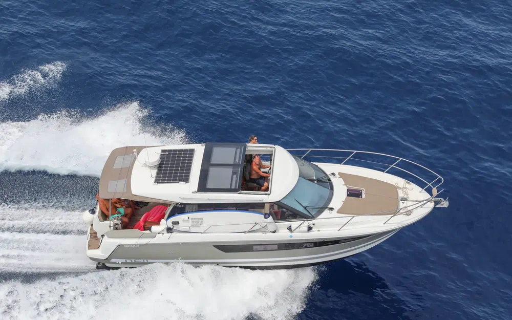 slider 1 Jeanneau NC 11