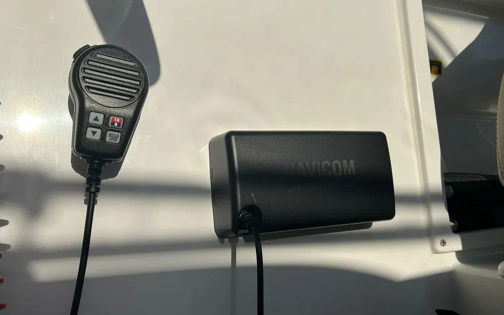 slider 22 Beneteau Antares 7