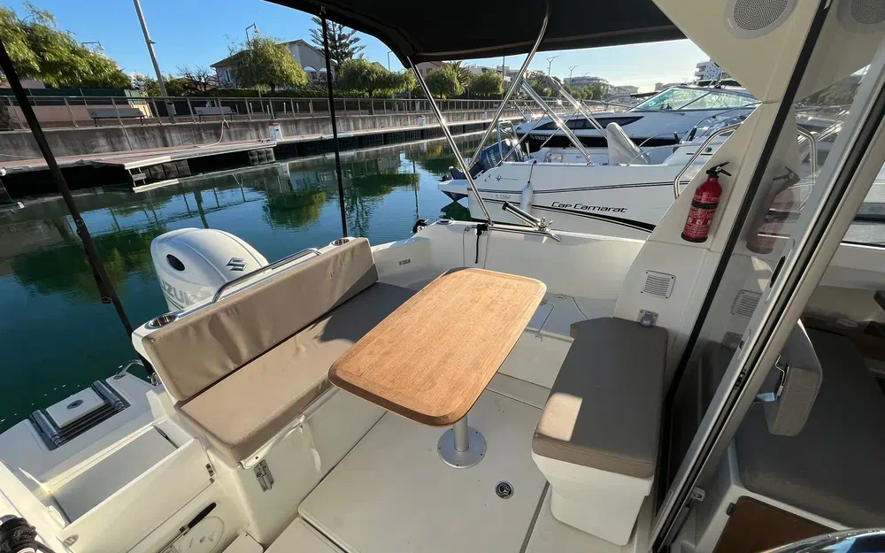 slider 11 Beneteau Antares 7