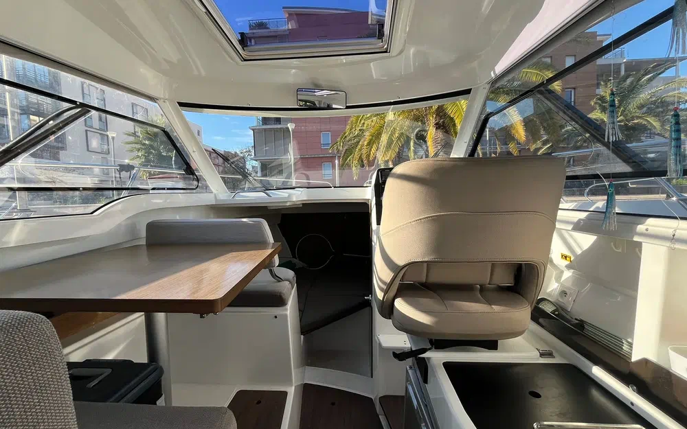 slider 15 Beneteau Antares 7