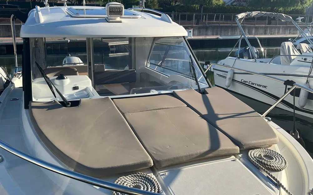slider 3 Beneteau Antares 7