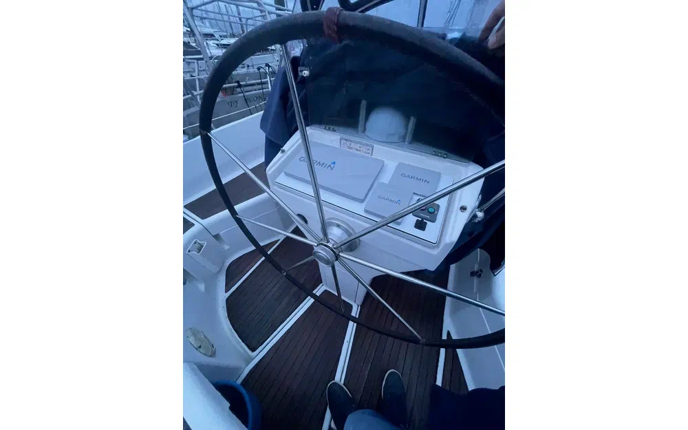 slider 35 Beneteau Oceanis 411 Clipper