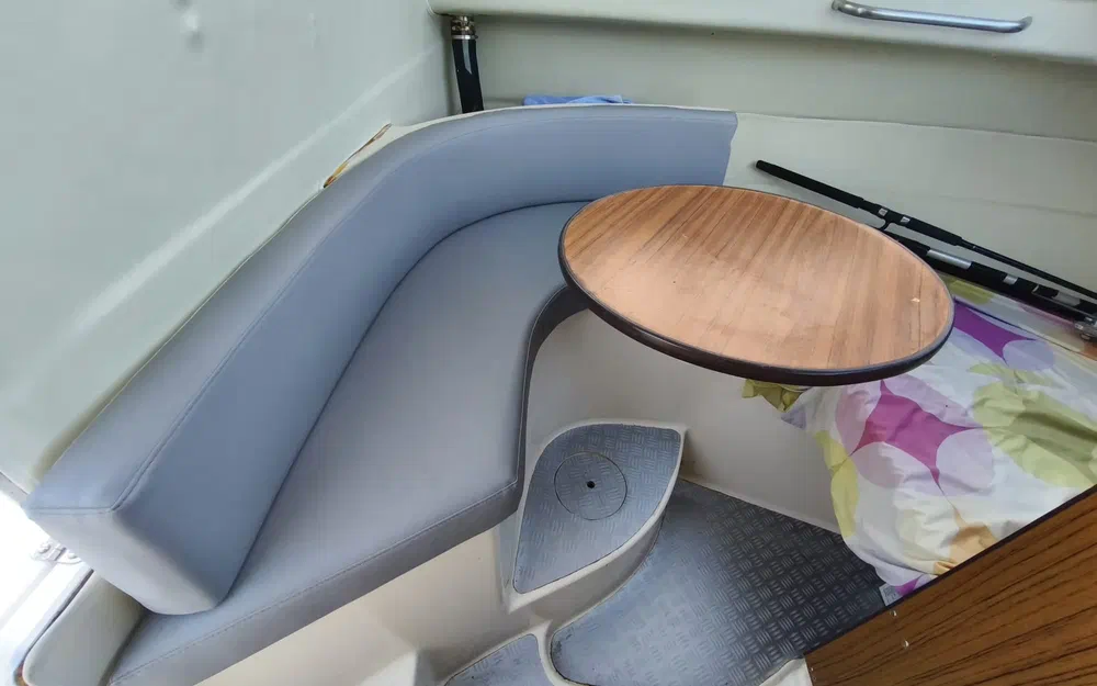 slider 8 Guymarine GM 560