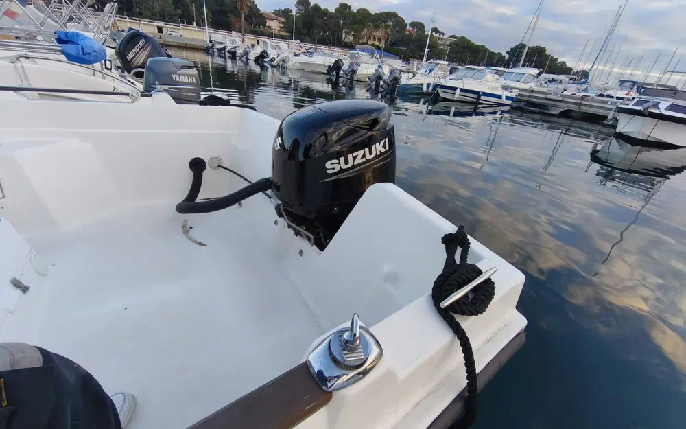 slider 7 Guymarine GM 560