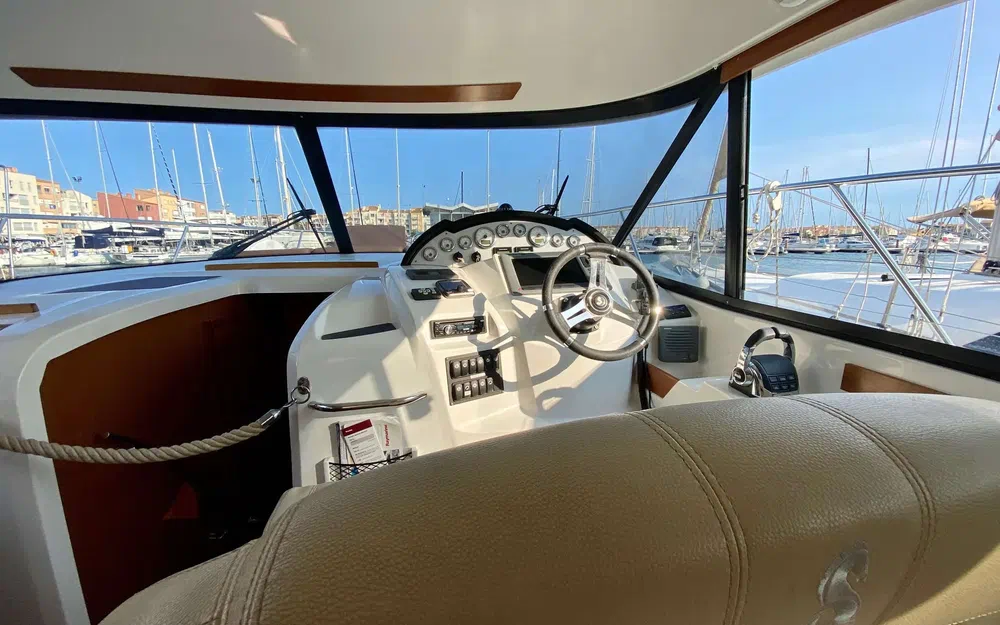 slider 10 Beneteau Antares 36