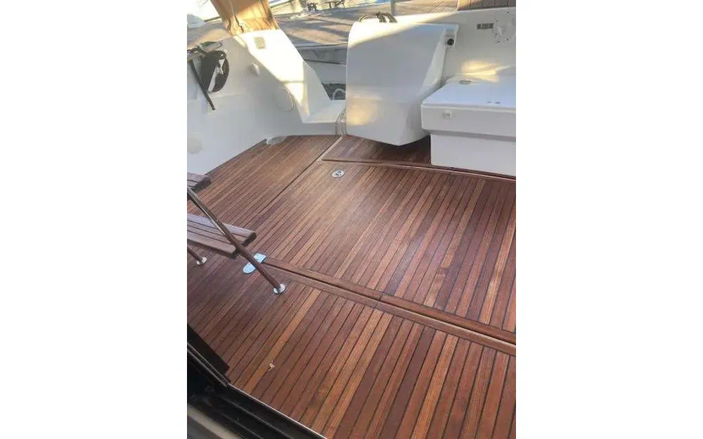 slider 17 Beneteau Antares 36