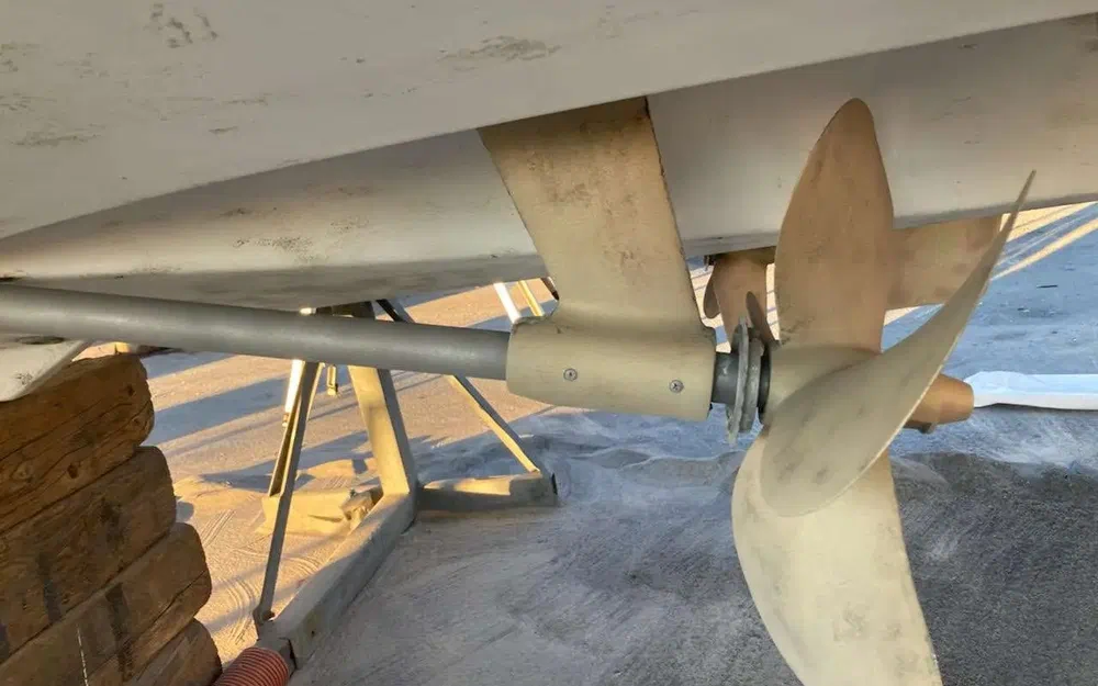 slider 18 Beneteau Antares 36