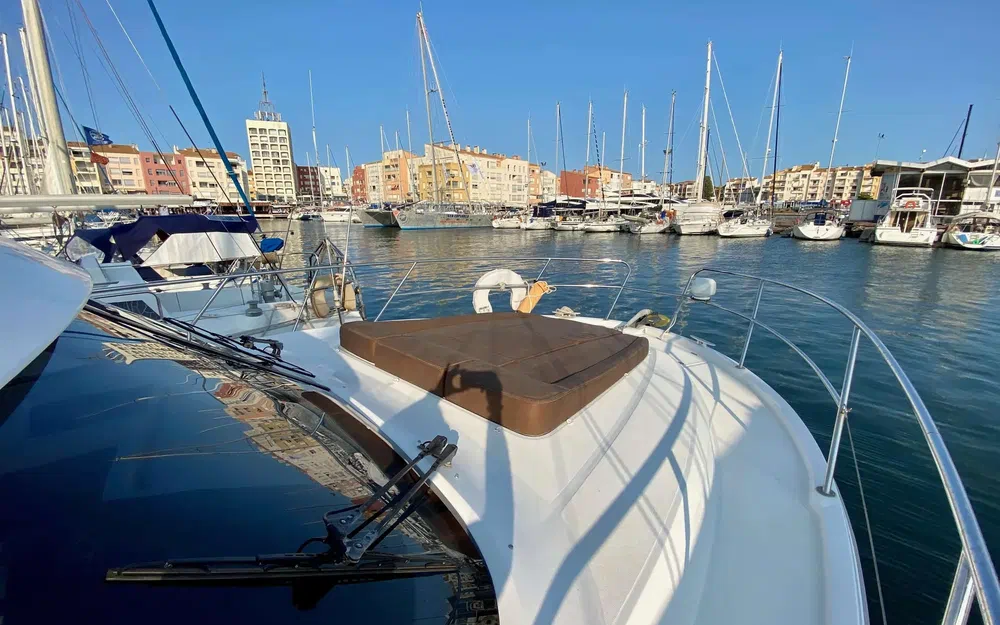 slider 3 Beneteau Antares 36