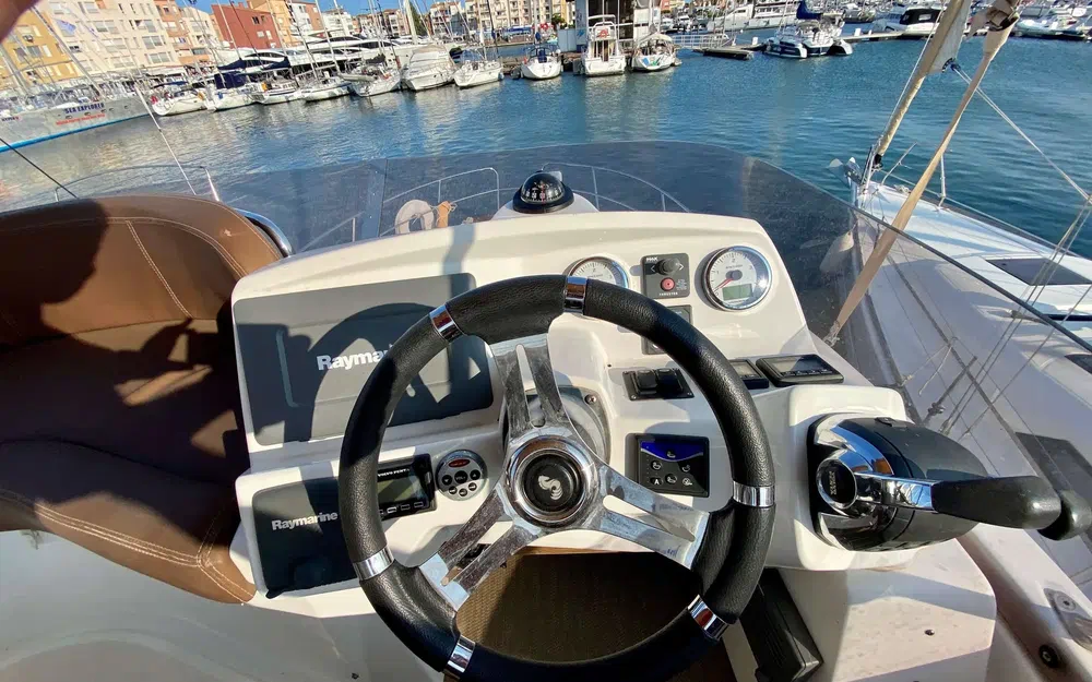 slider 4 Beneteau Antares 36