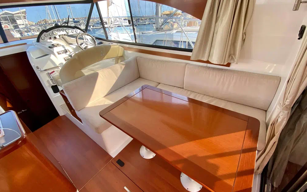 slider 8 Beneteau Antares 36