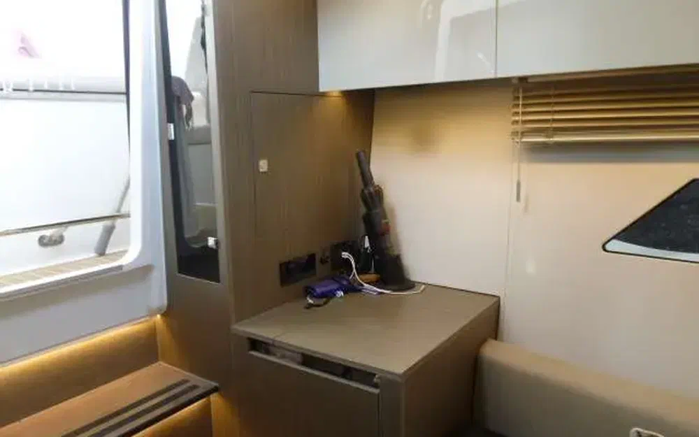 slider 13 Beneteau Gran Turismo 36