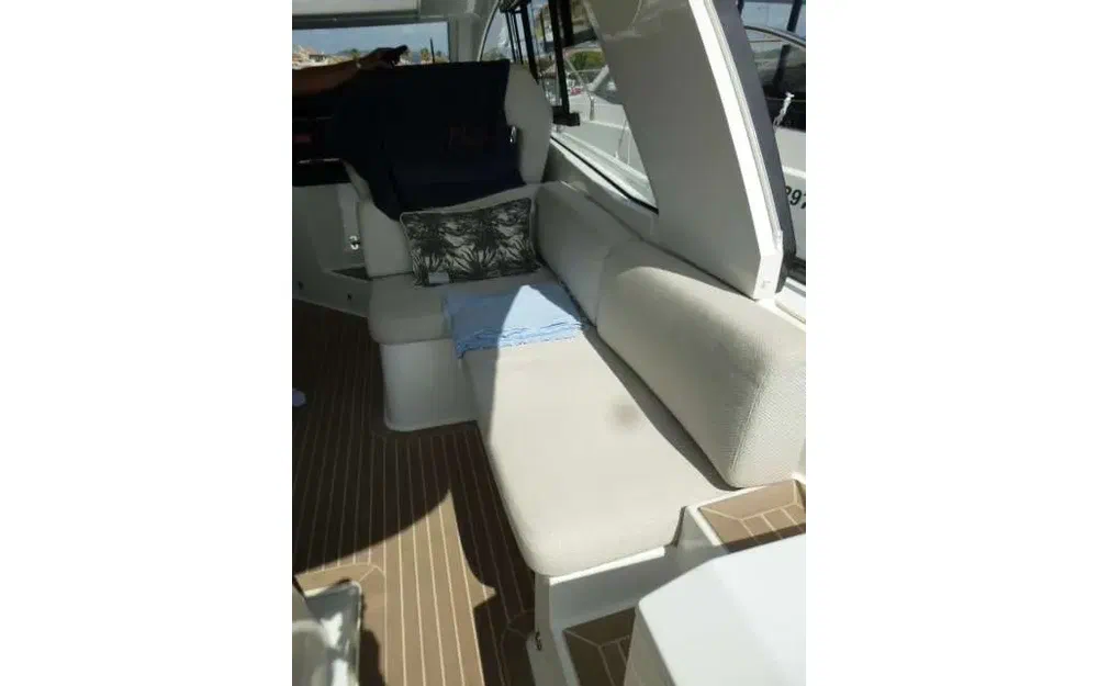 slider 8 Beneteau Gran Turismo 36
