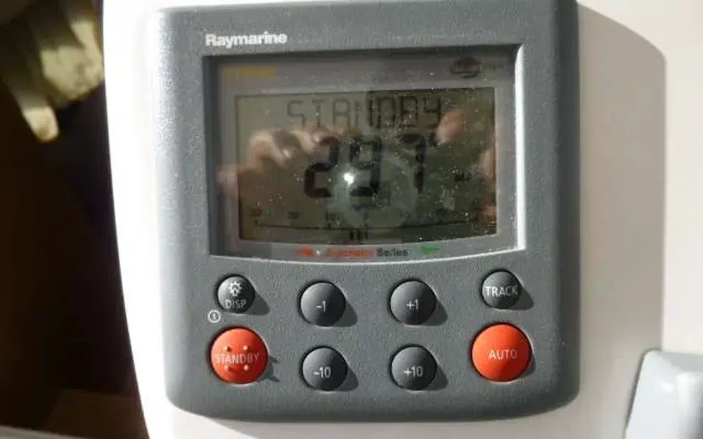 slider 6 Sessa Marine Key Largo 34