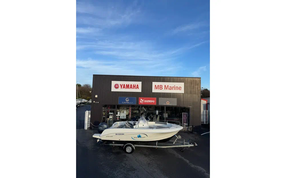 slider 0 Pacific Craft 625 Open