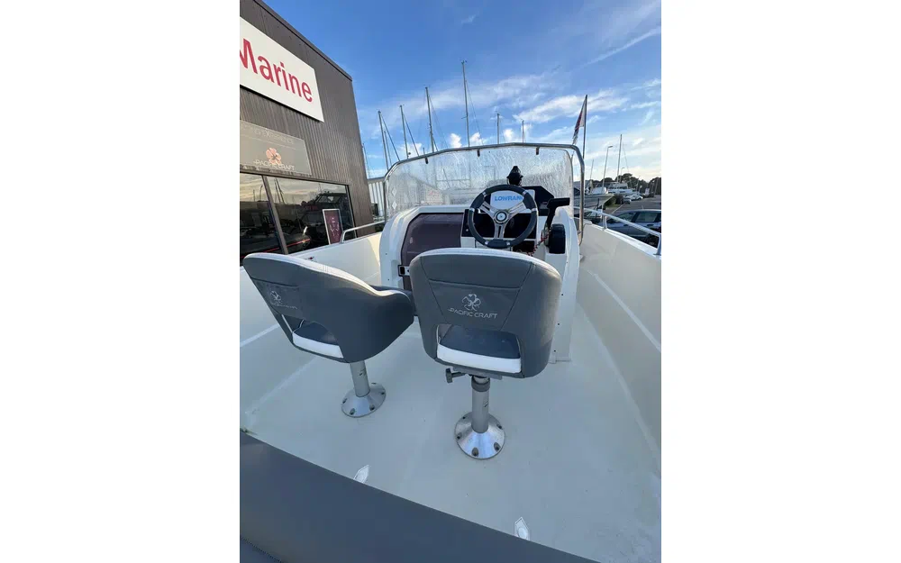 slider 4 Pacific Craft 625 Open