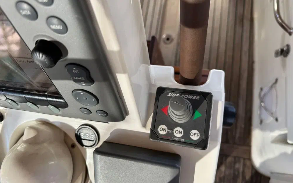 slider 10 Beneteau Oceanis 34